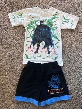 Vintage 90s RARE Batman Forever Boys Tee & Shorts Set - Gray, Black, Blue, Green